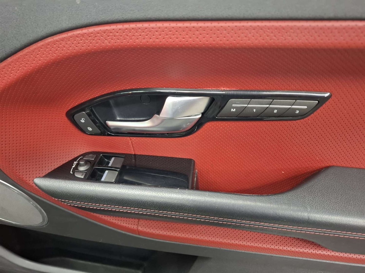 Used Land Rover Range Rover Evoque 2015 for sale - 77173409: Photo 16