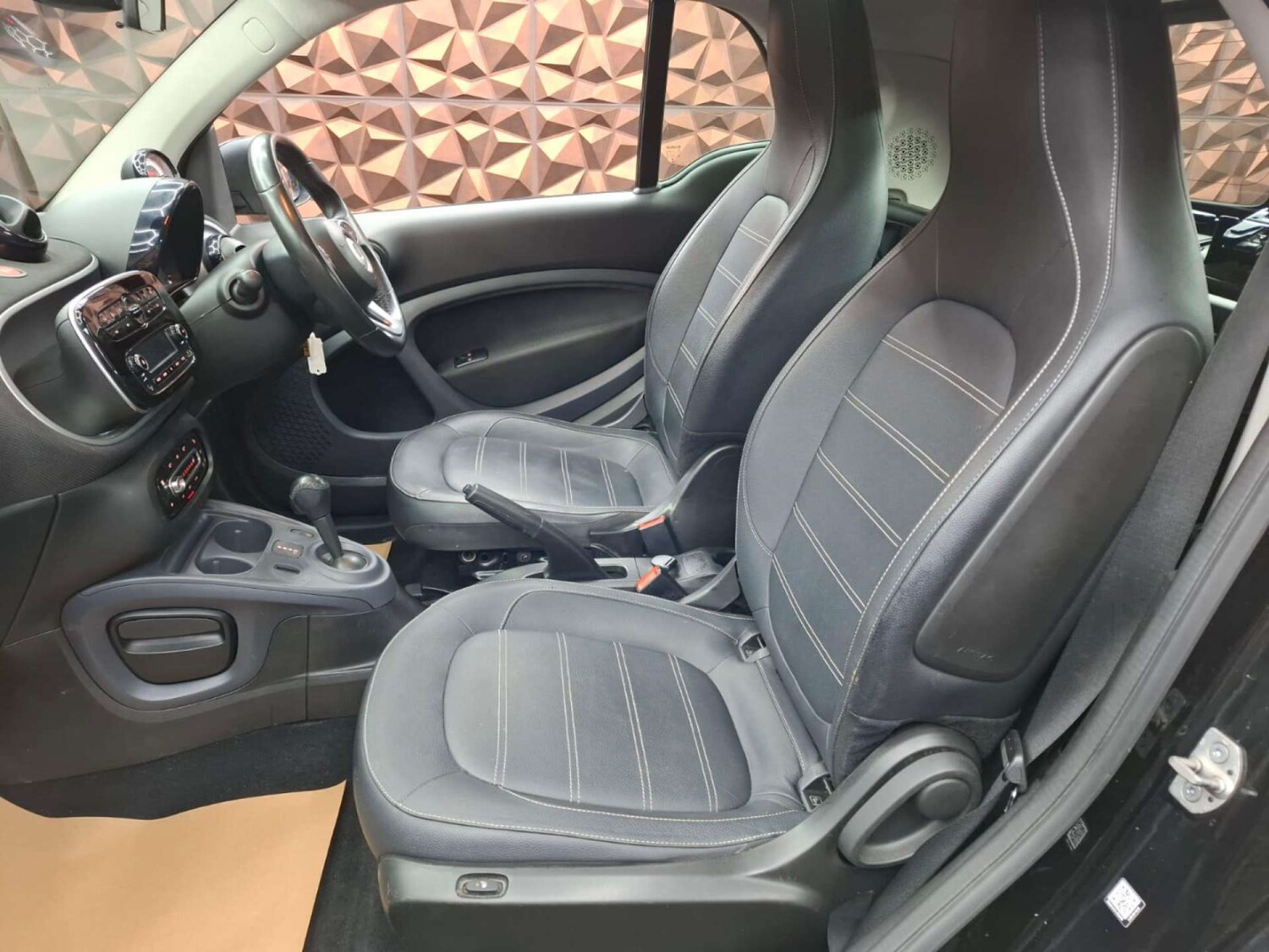 Used smart fortwo 2017 for sale - 76921483: Photo 15