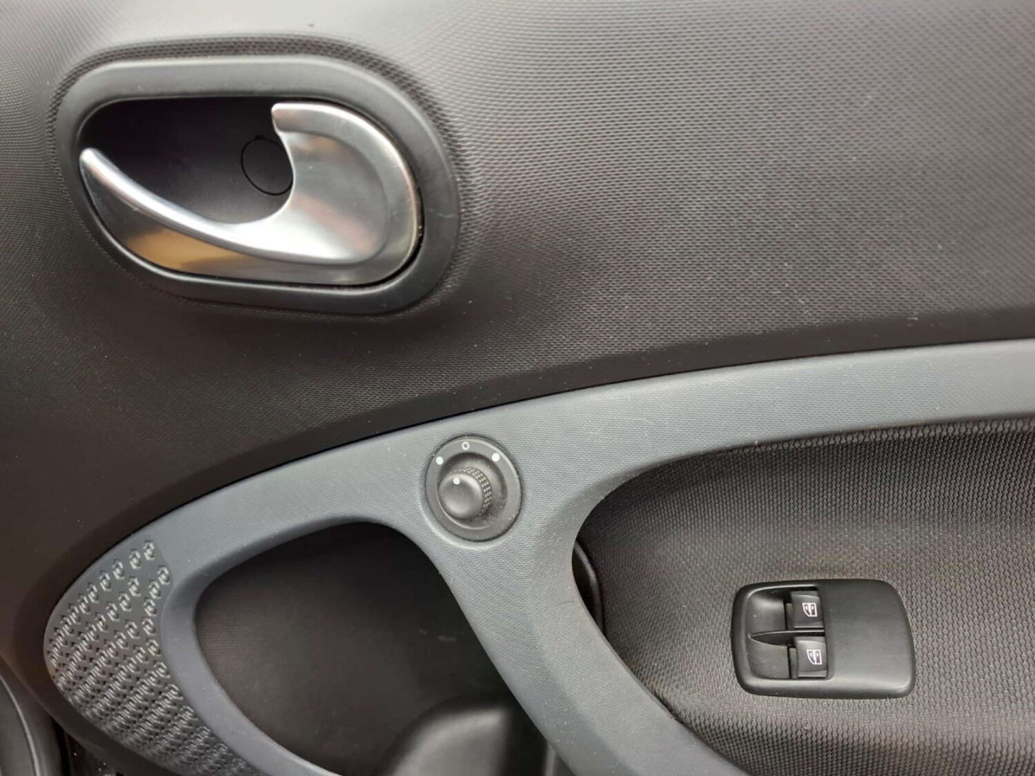 Used smart fortwo 2017 for sale - 76921483: Photo 29