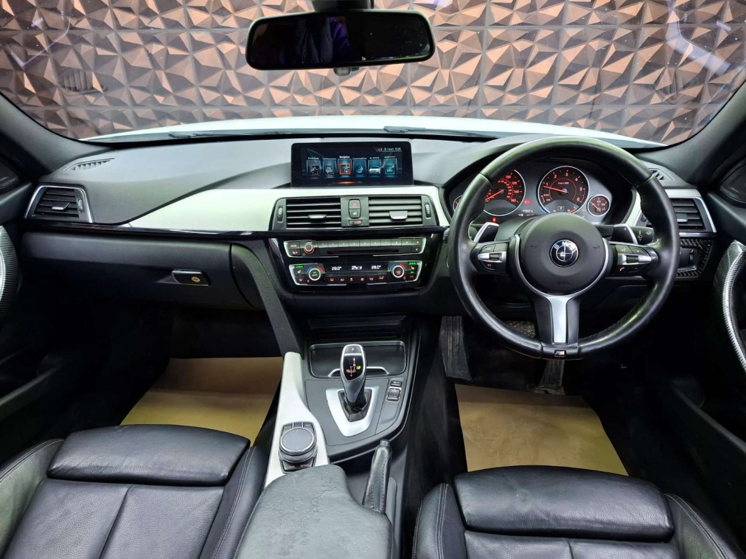 Used BMW 3 Series 2017 for sale - 76921384: Photo 28