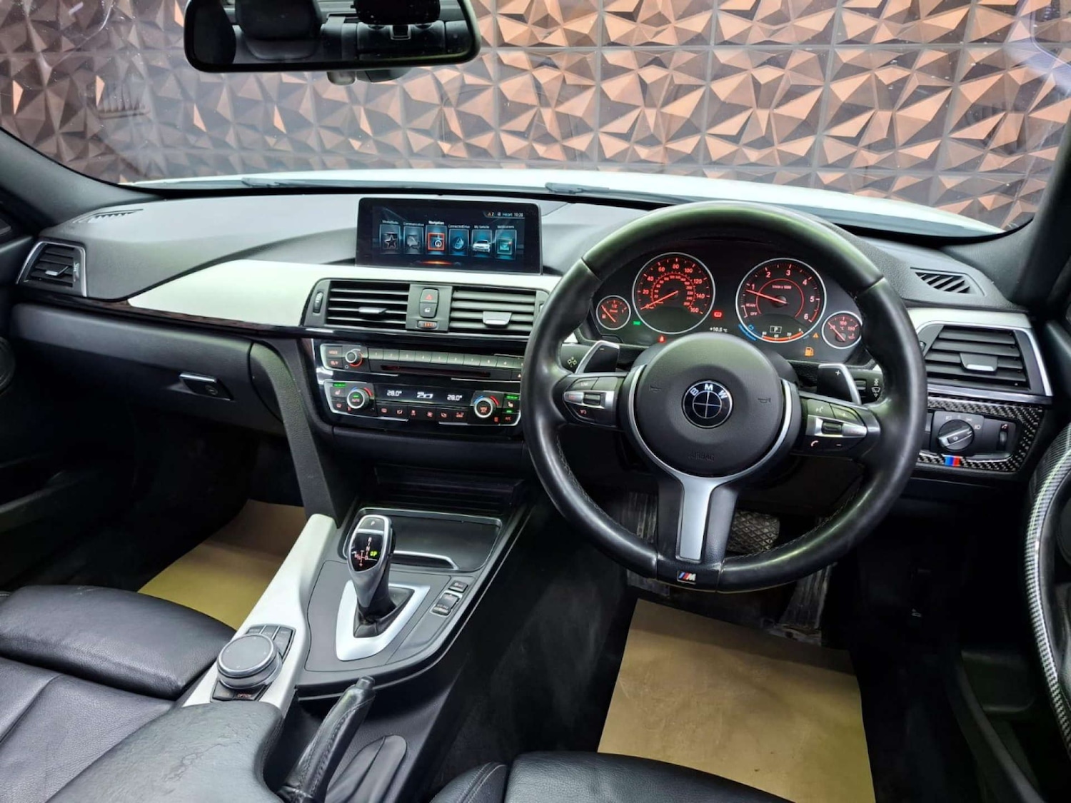 Used BMW 3 Series 2017 for sale - 76921384: Photo 30