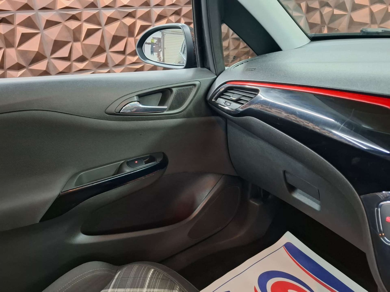 Used Vauxhall Corsa 2015 for sale - 77151146: Photo 11