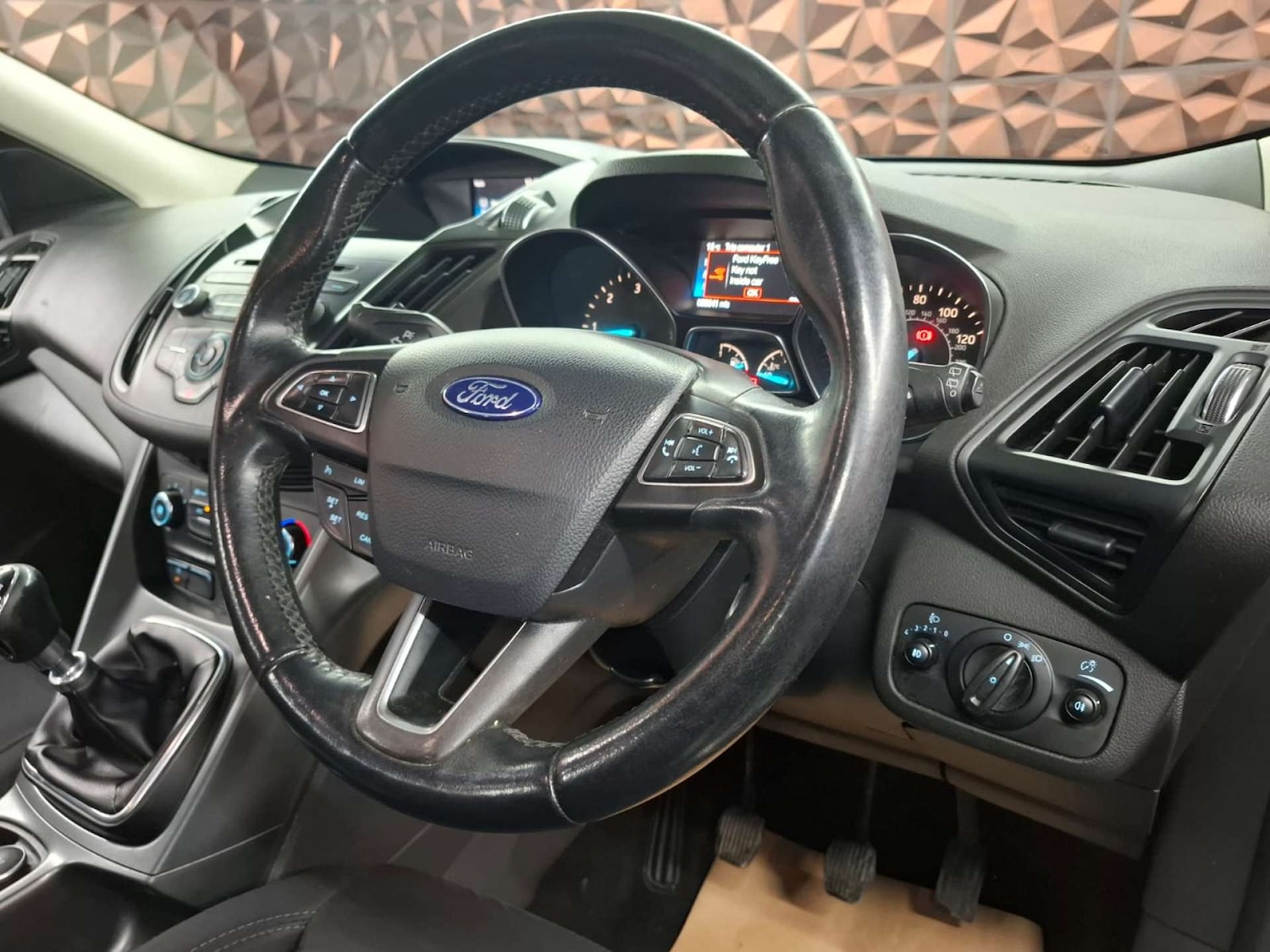 Used Ford Kuga 2017 for sale - 77151142: Photo 21