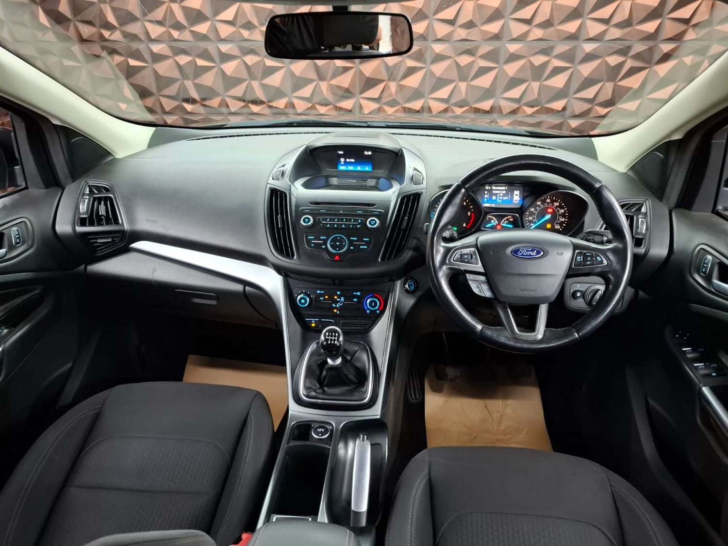 Used Ford Kuga 2017 for sale - 77151142: Photo 32