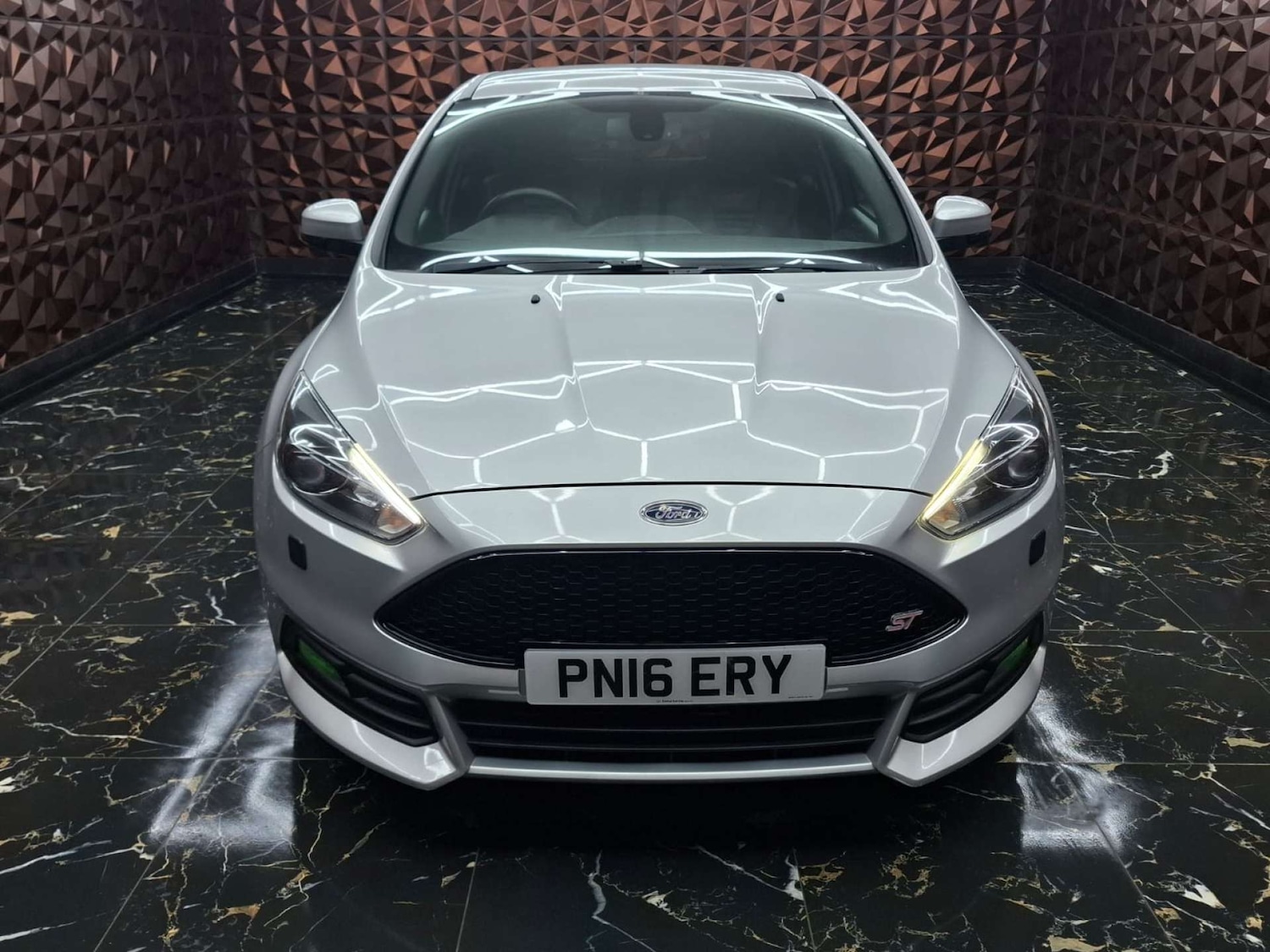 Used Ford Focus 2016 for sale - 76921310: Photo 3