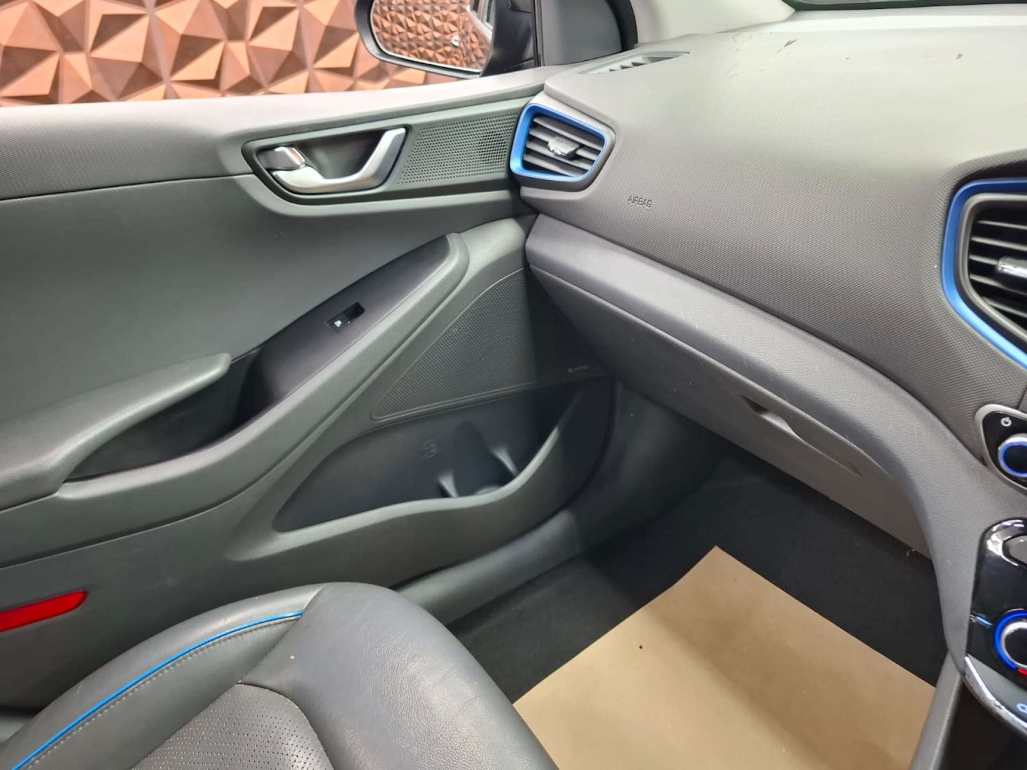 Used Hyundai IONIQ 2017 for sale - 77151130: Photo 9