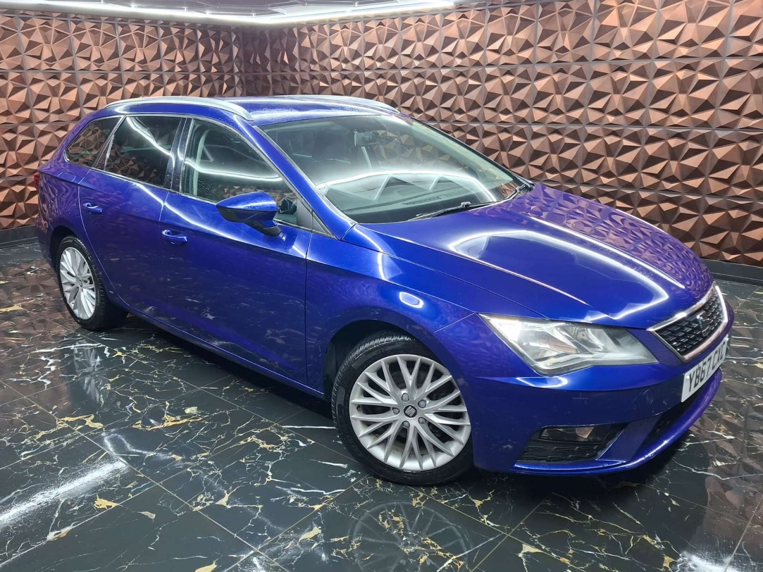 Used SEAT Leon 2018 for sale - 76921368: Photo 2