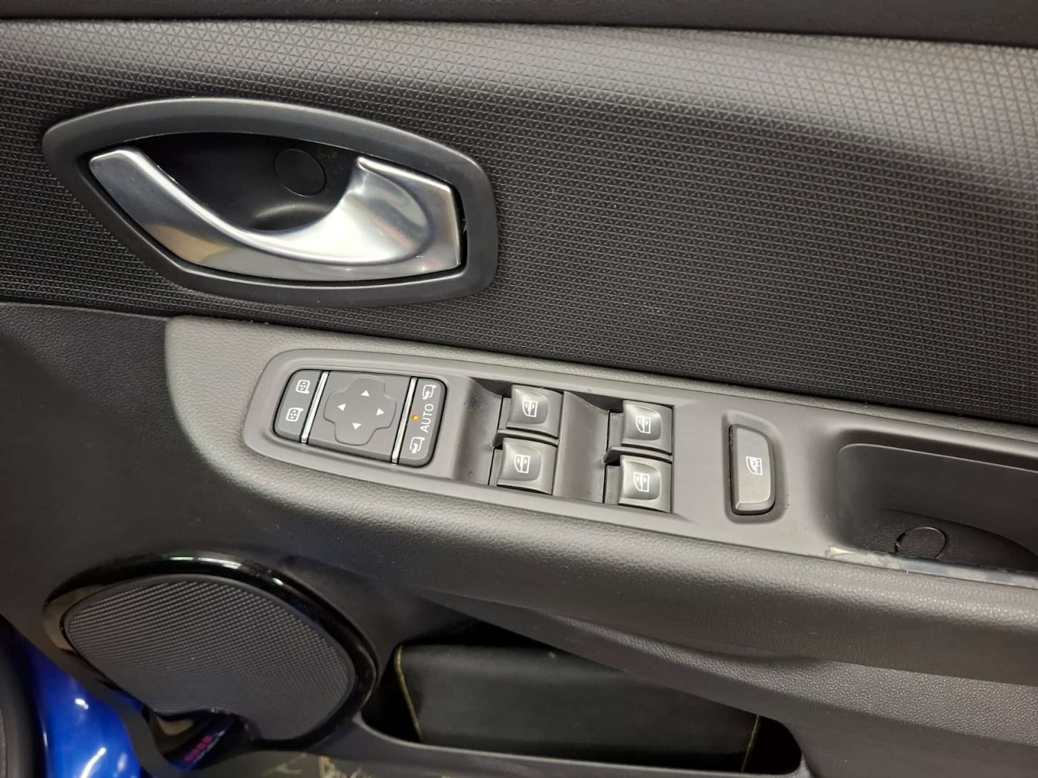 Used Renault Clio 2017 for sale - 76921363: Photo 11