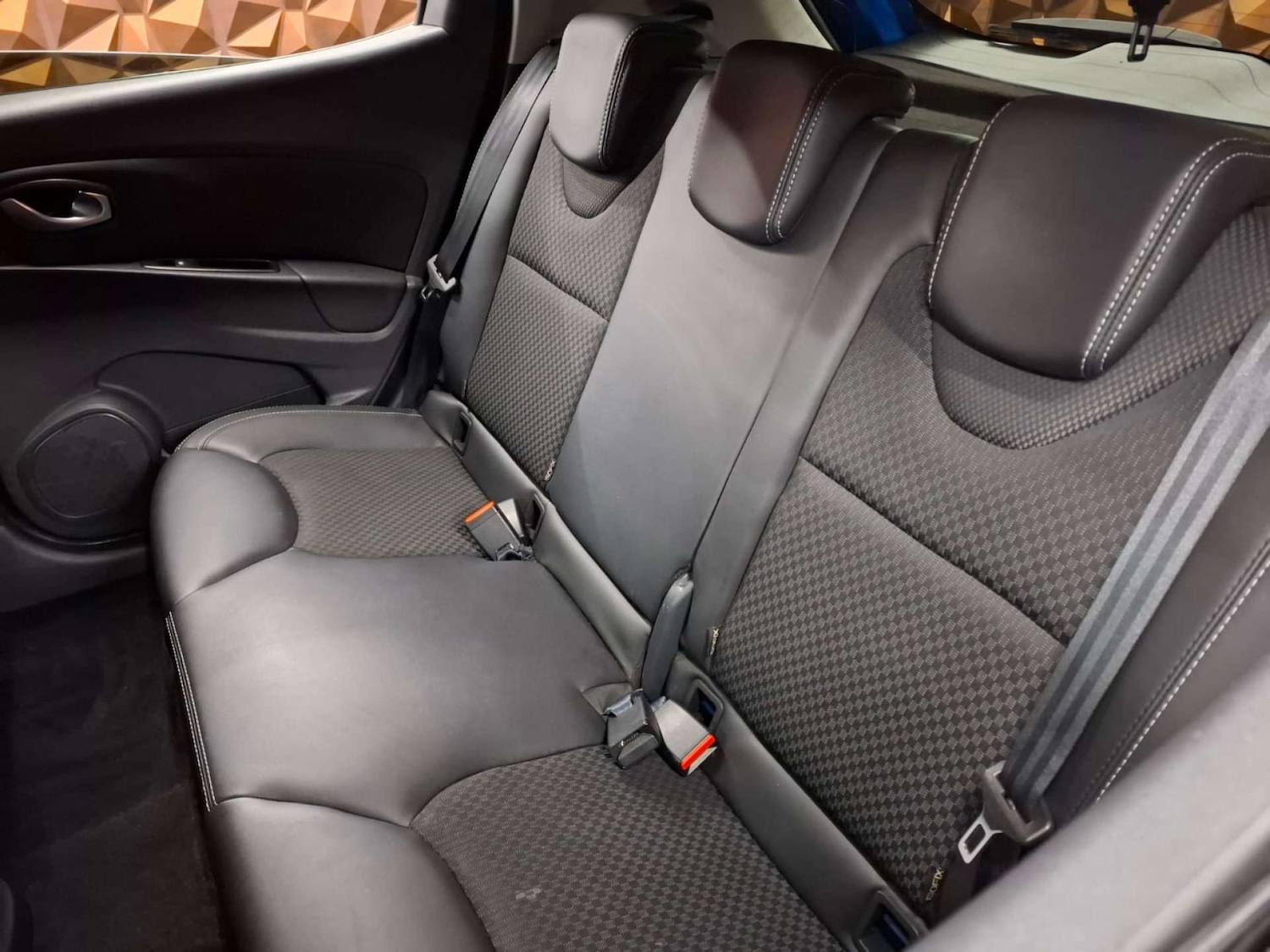 Used Renault Clio 2017 for sale - 76921363: Photo 16