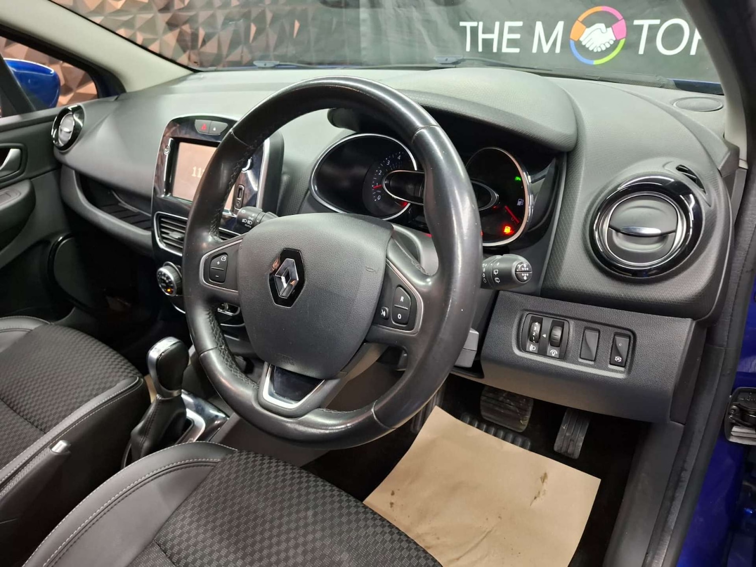 Used Renault Clio 2017 for sale - 76921363: Photo 26