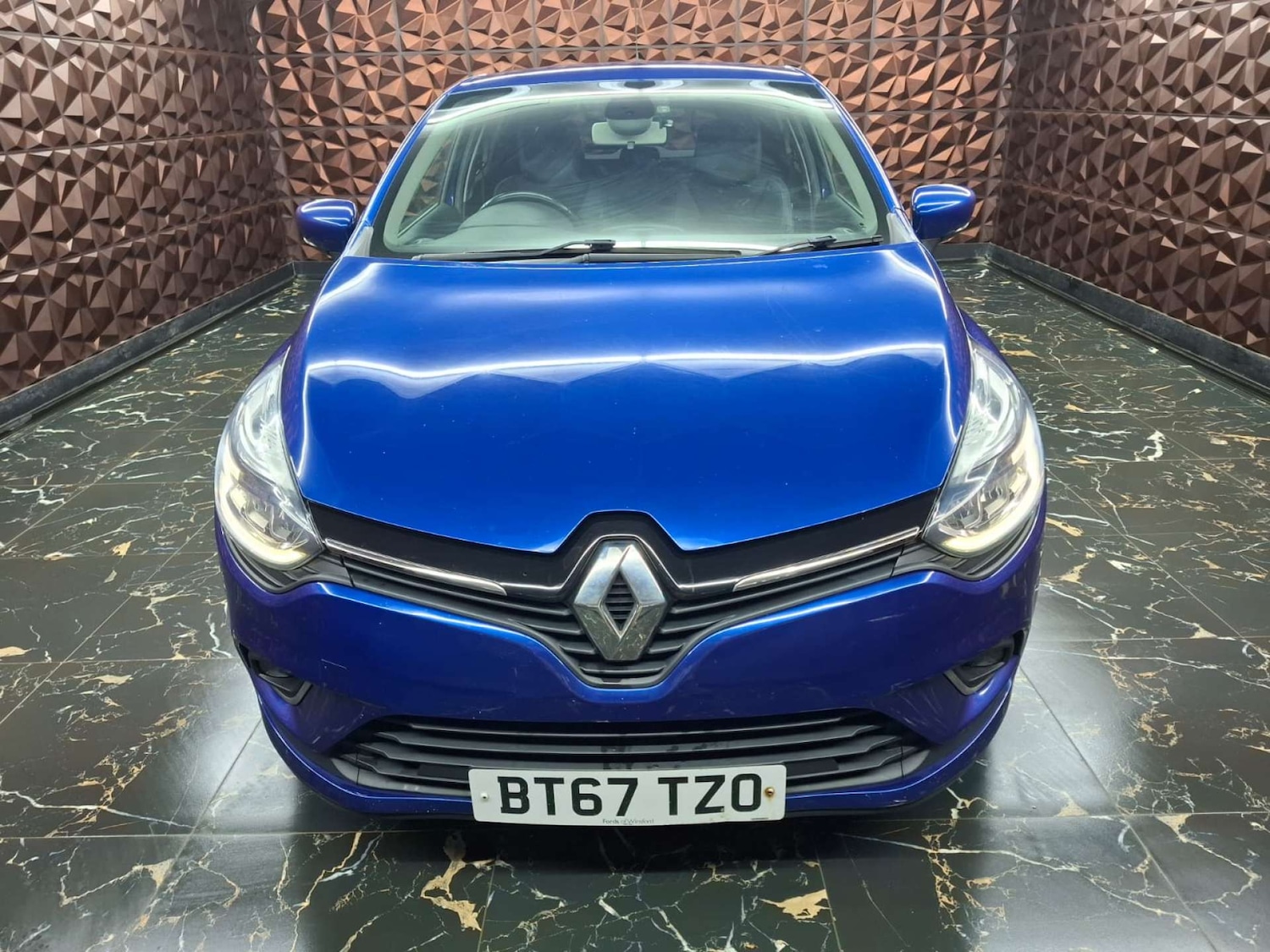 Used Renault Clio 2017 for sale - 76921363: Photo 3