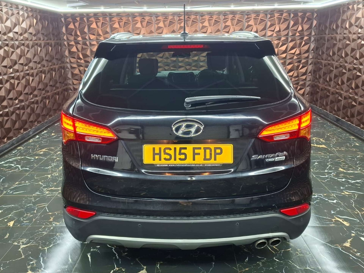 Used Hyundai Santa Fe 2015 for sale - 76921305: Photo 9