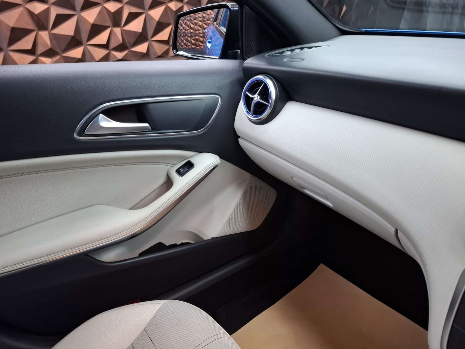 Used Mercedes-Benz A-Class 2015 for sale - 77151154: Photo 10