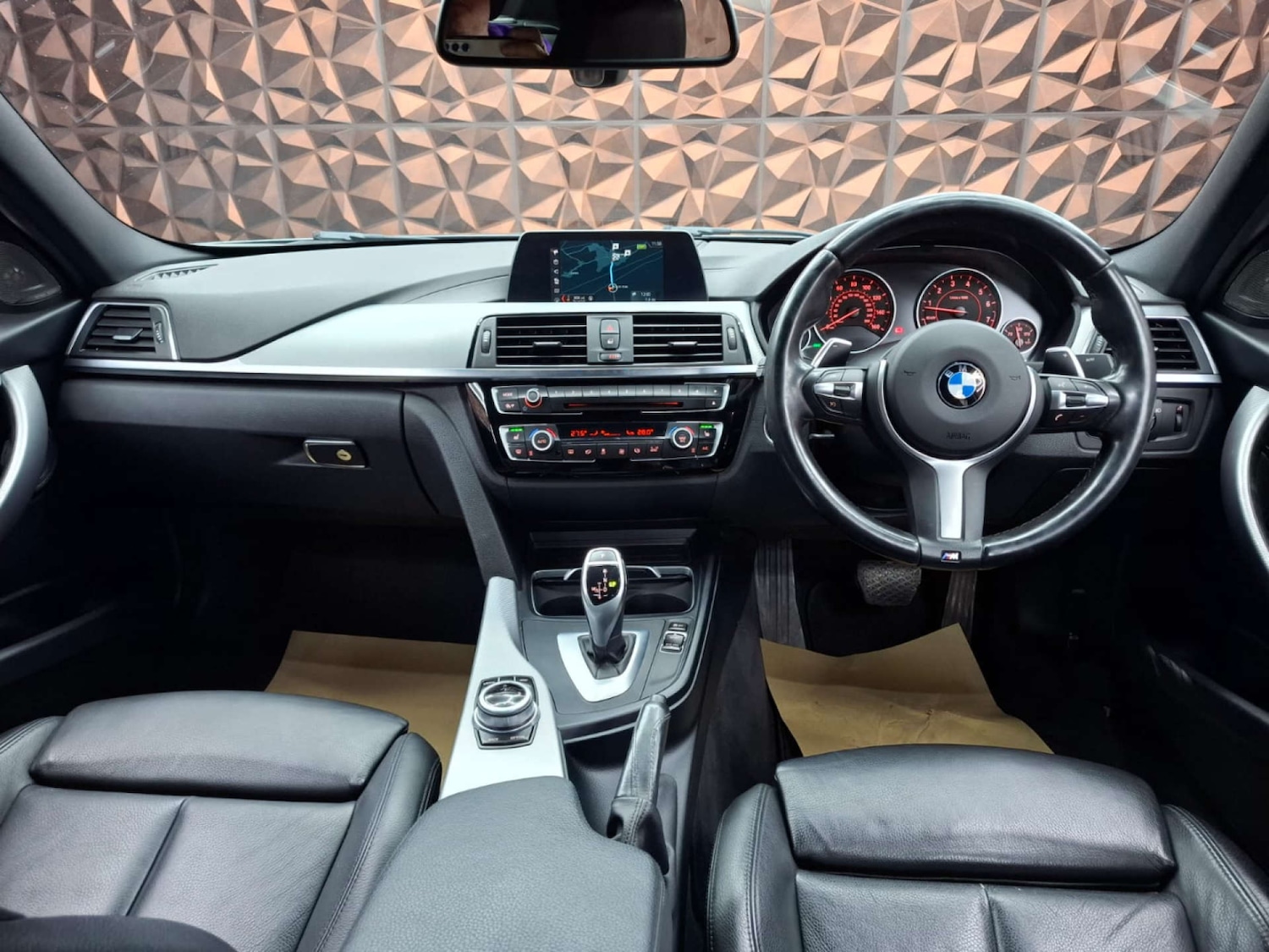 Used BMW 3 Series 2018 for sale - 77151325: Photo 17