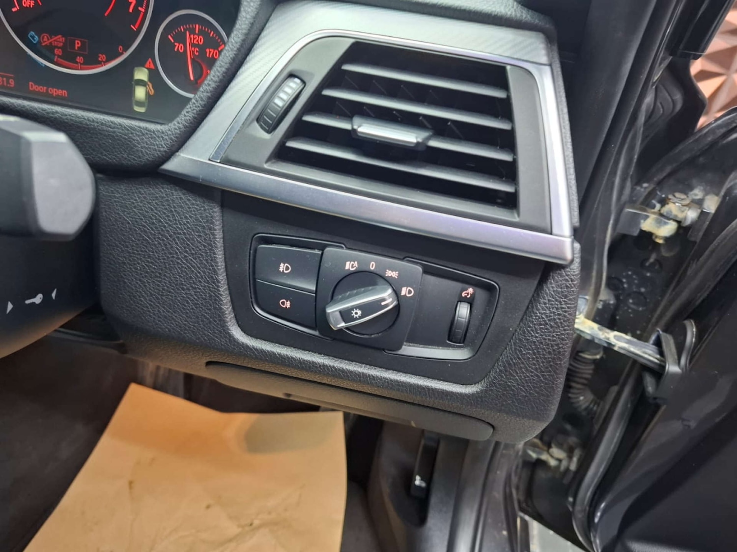 Used BMW 3 Series 2018 for sale - 77151325: Photo 28