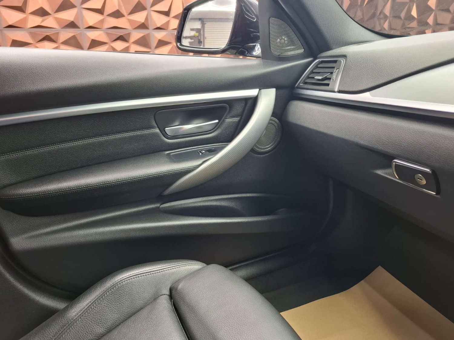 Used BMW 3 Series 2018 for sale - 77151325: Photo 30