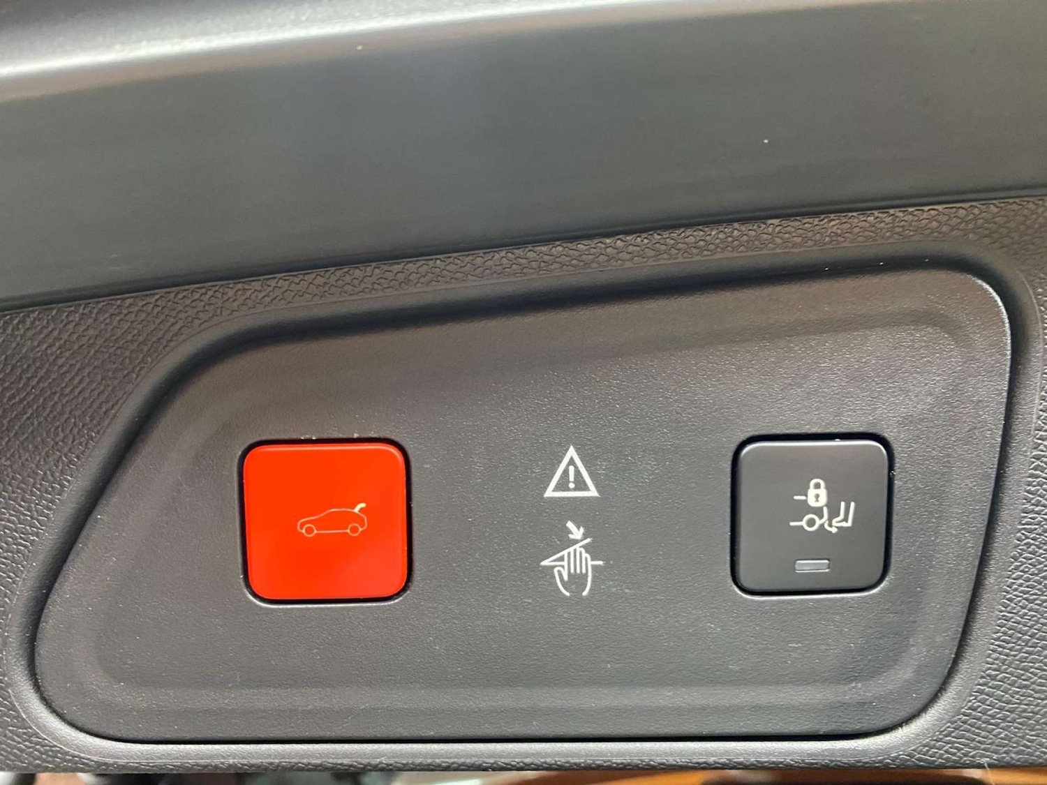 Used Peugeot 3008 2018 for sale - 77745441: Photo 25