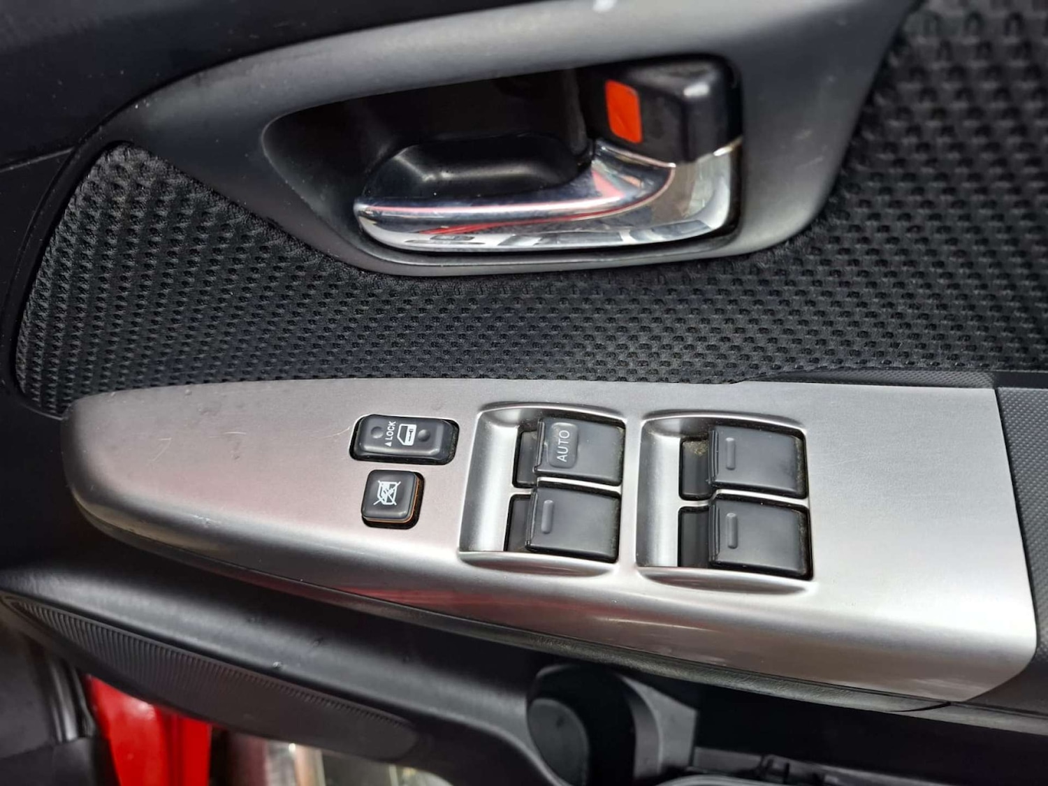 Used Toyota Hilux 2015 for sale - 77151209: Photo 9