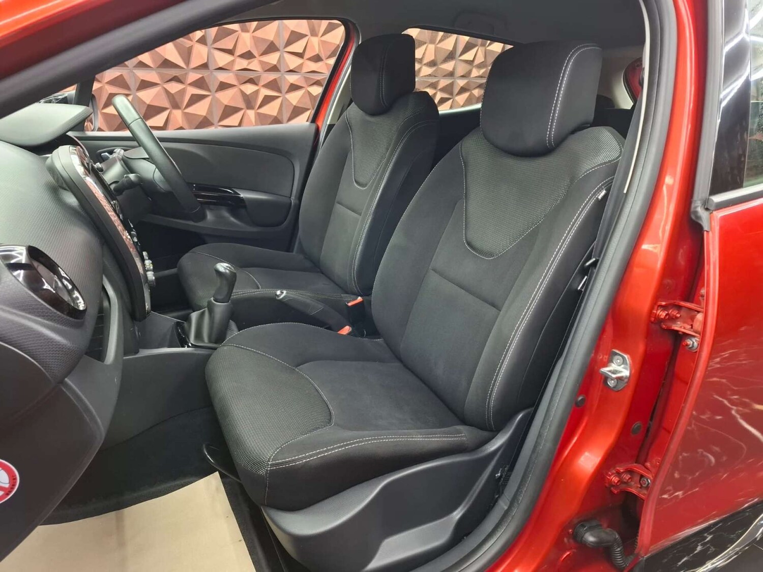 Used Renault Clio 2014 for sale - 76921351: Photo 11