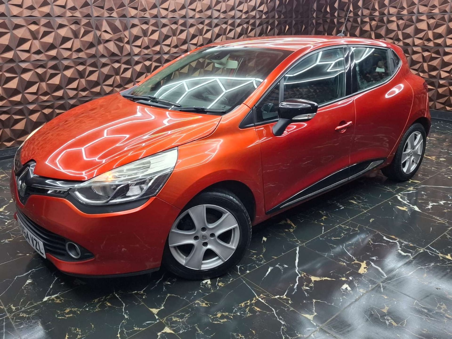 Used Renault Clio 2014 for sale - 76921351: Photo 3
