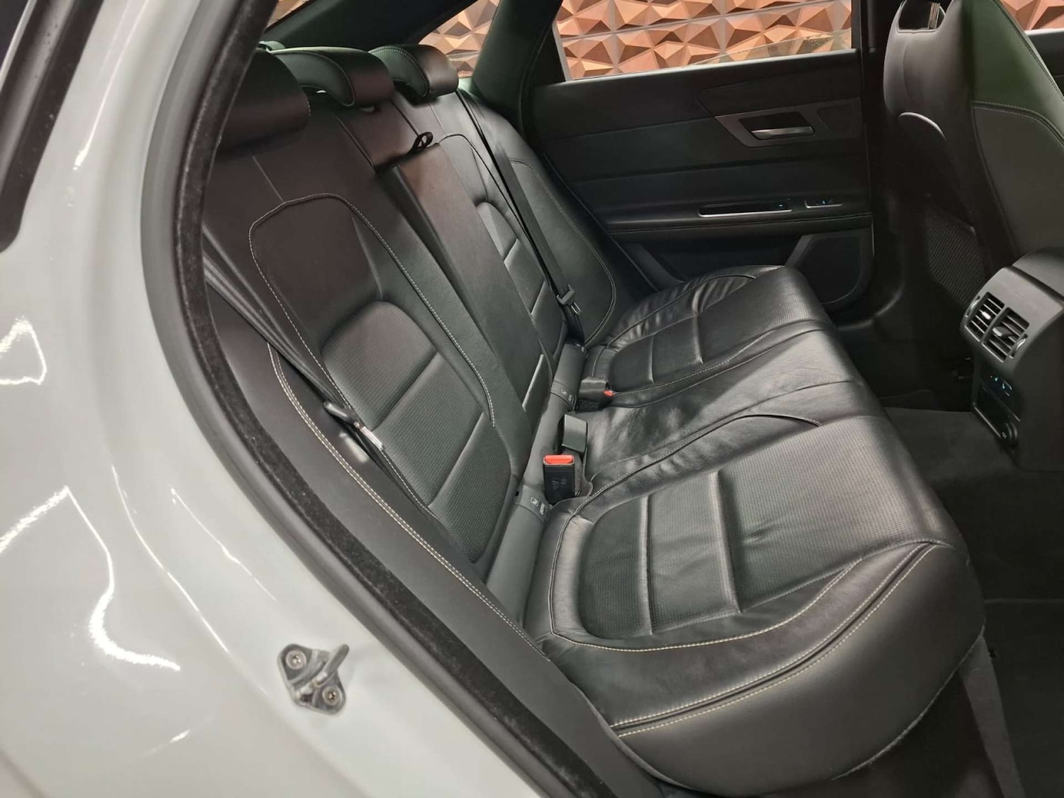 Used Jaguar XF 2015 for sale - 76921364: Photo 12