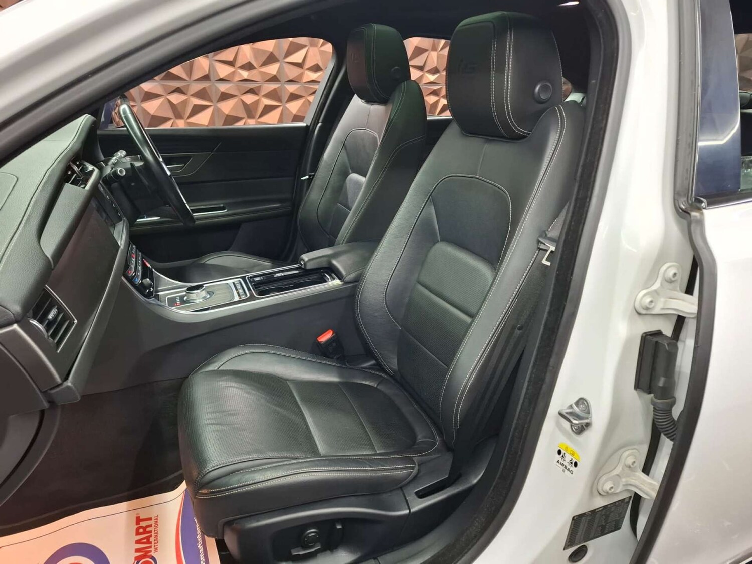 Used Jaguar XF 2015 for sale - 76921364: Photo 13