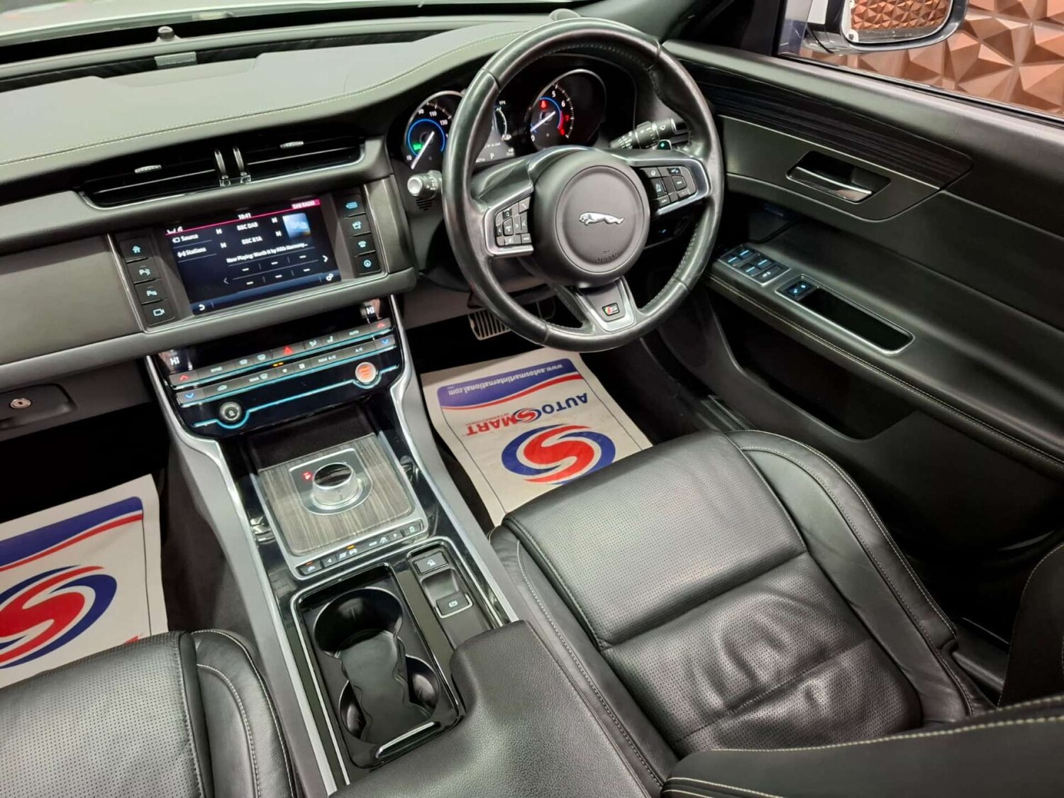 Used Jaguar XF 2015 for sale - 76921364: Photo 19