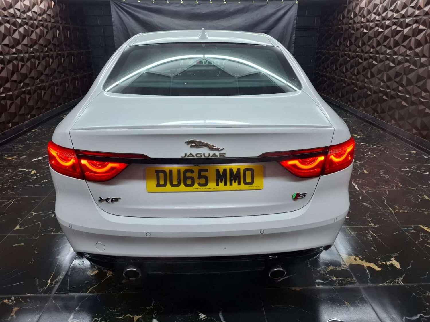 Used Jaguar XF 2015 for sale - 76921364: Photo 32