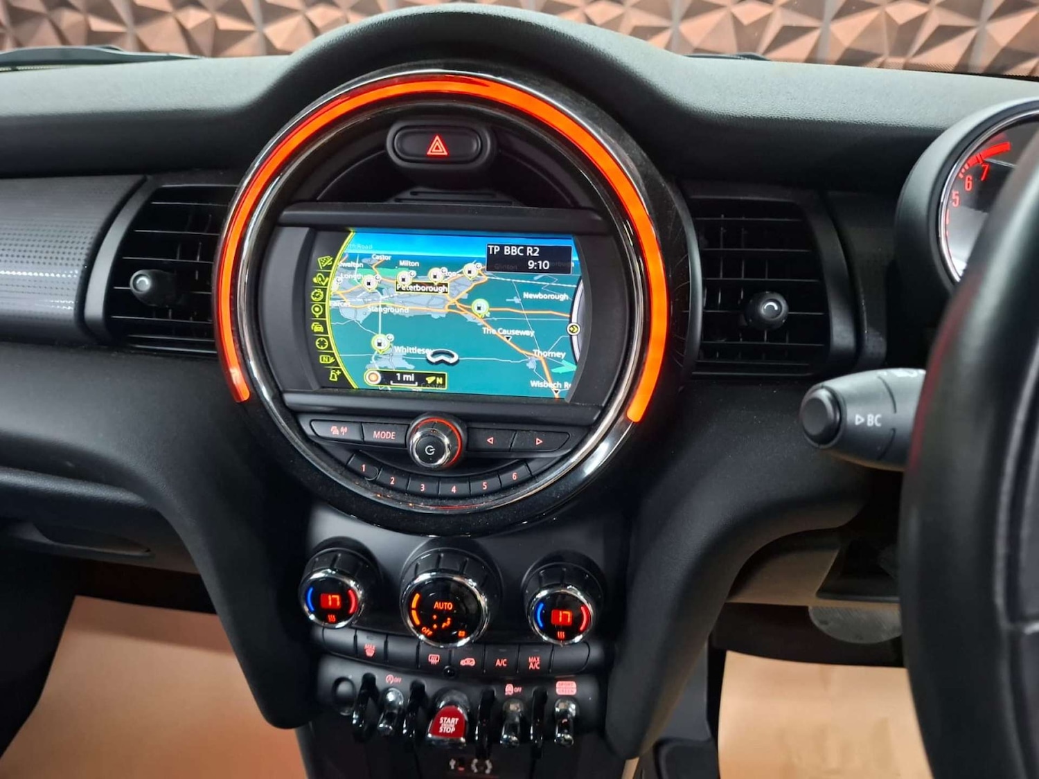 Used MINI Hatch 2018 for sale - 76921489: Photo 13