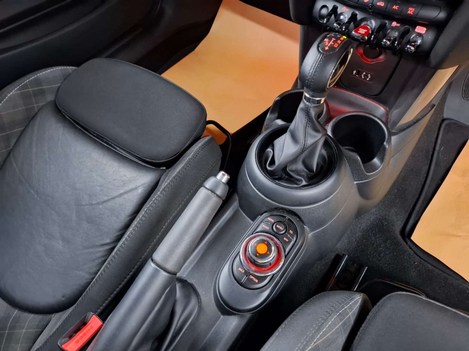 Used MINI Hatch 2018 for sale - 76921489: Photo 16