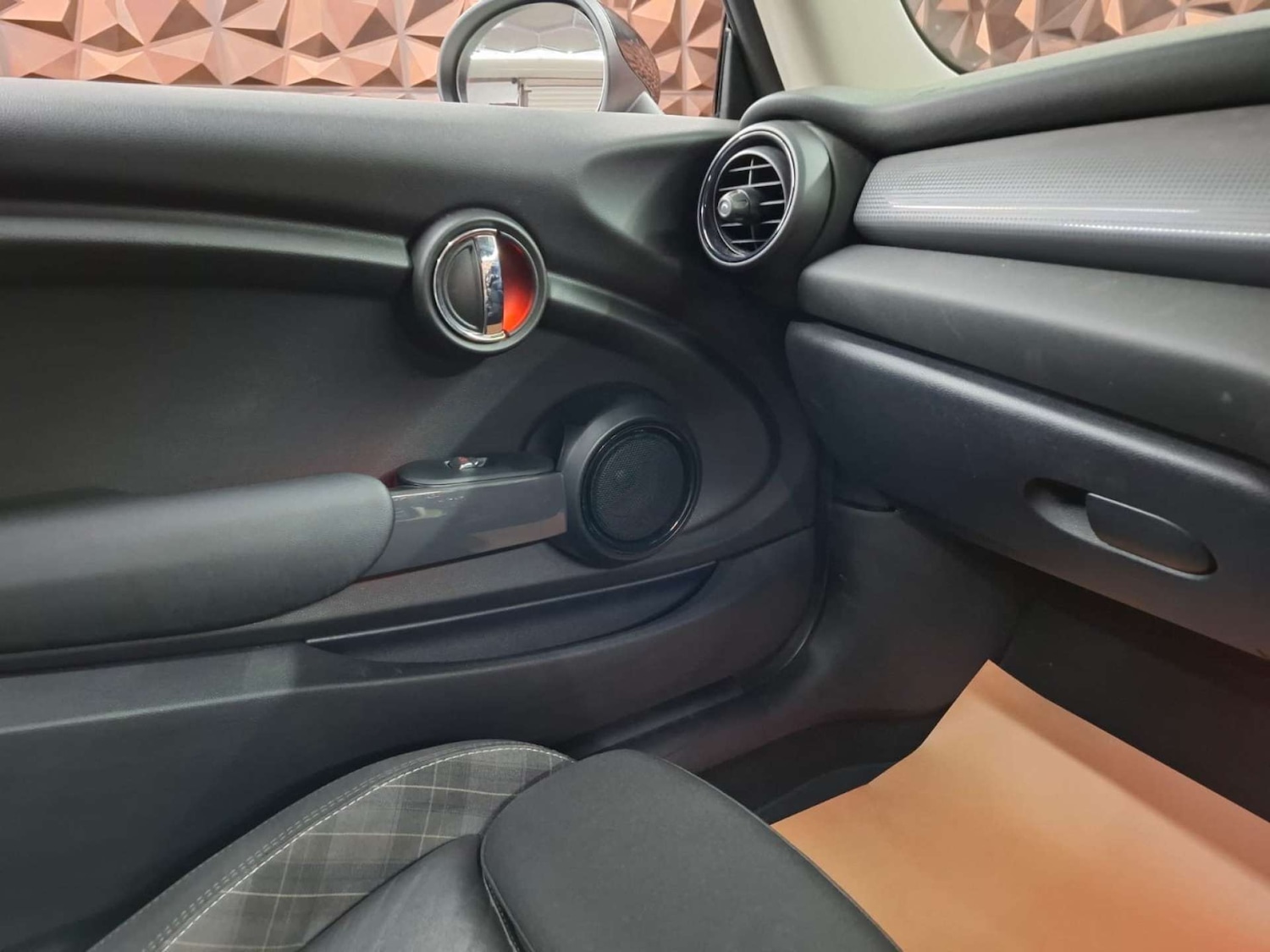 Used MINI Hatch 2018 for sale - 76921489: Photo 18