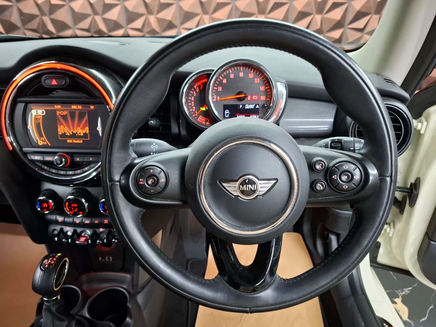 Used MINI Hatch 2018 for sale - 76921489: Photo 25