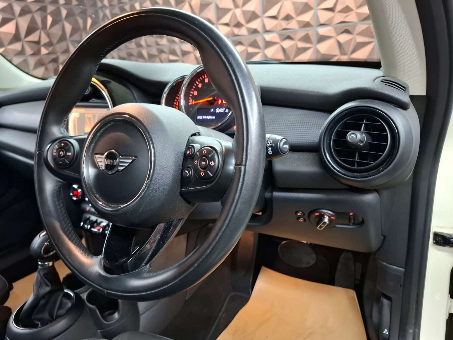 Used MINI Hatch 2018 for sale - 76921489: Photo 26