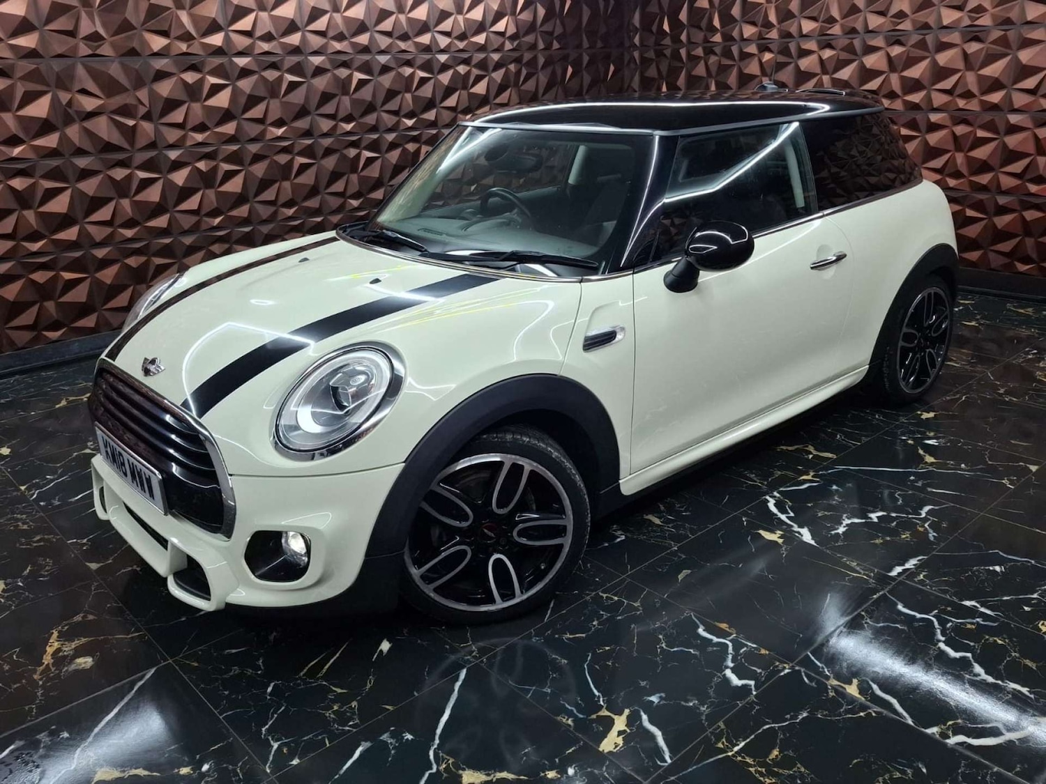 Used MINI Hatch 2018 for sale - 76921489: Photo 5