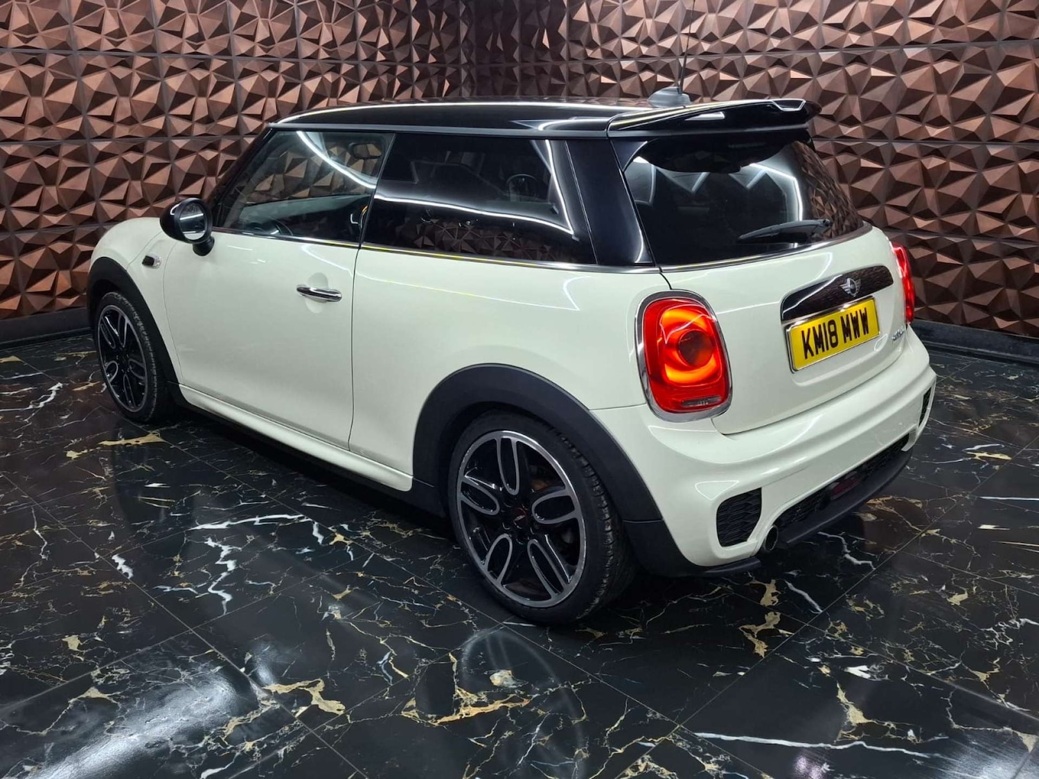 Used MINI Hatch 2018 for sale - 76921489: Photo 7