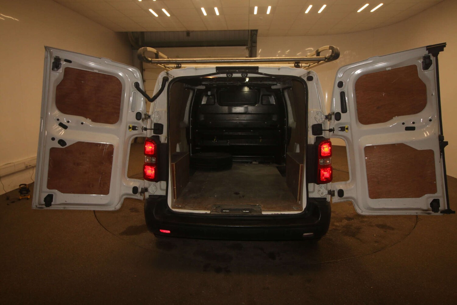 Used Peugeot Expert 2018 for sale - 77523332: Photo 9