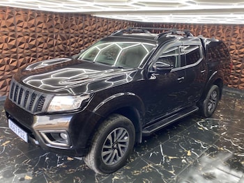 Used Nissan Navara 2017 for sale - 79296756: Photo