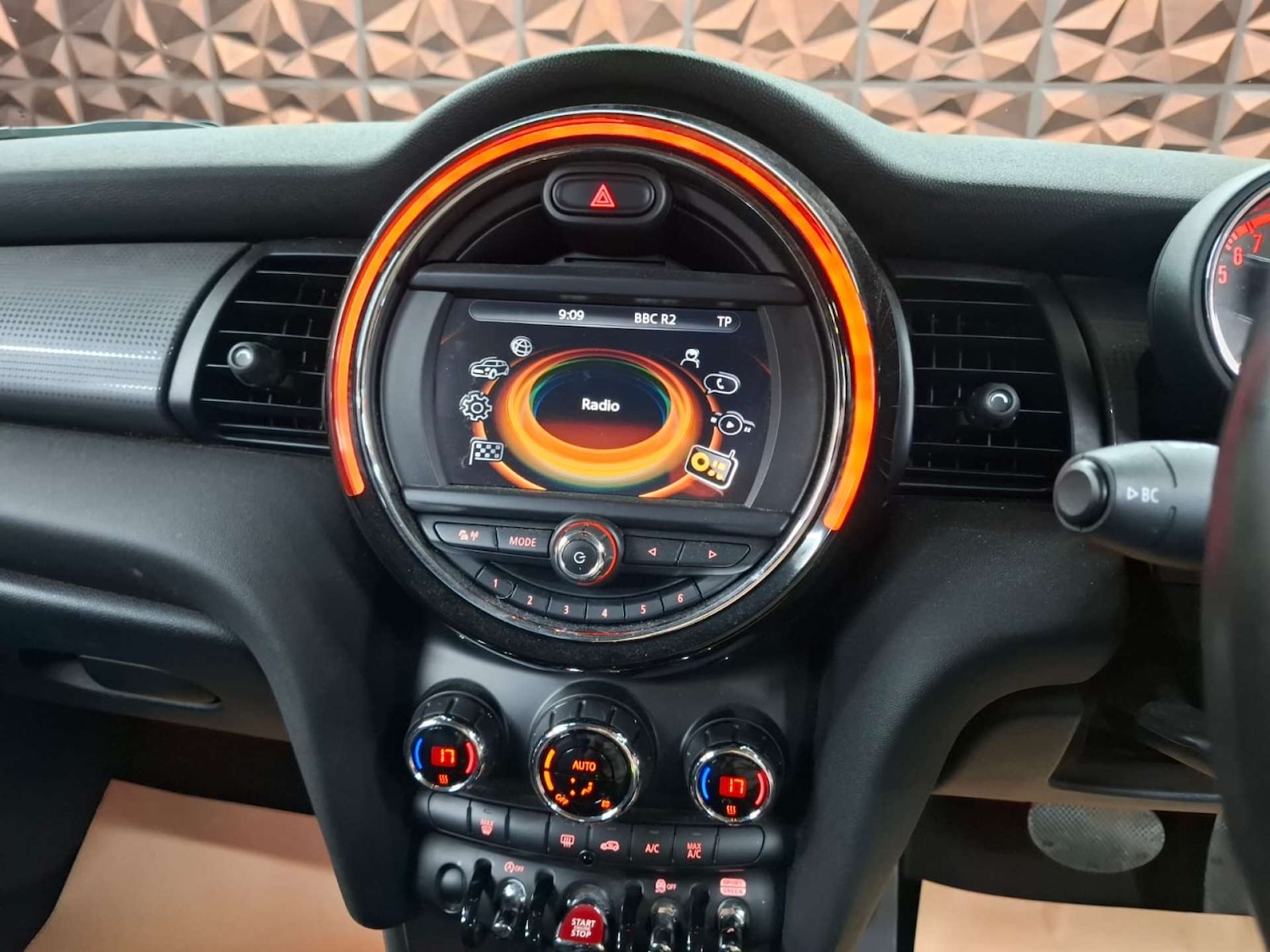 Used MINI Hatch 2018 for sale - 77151221: Photo 14