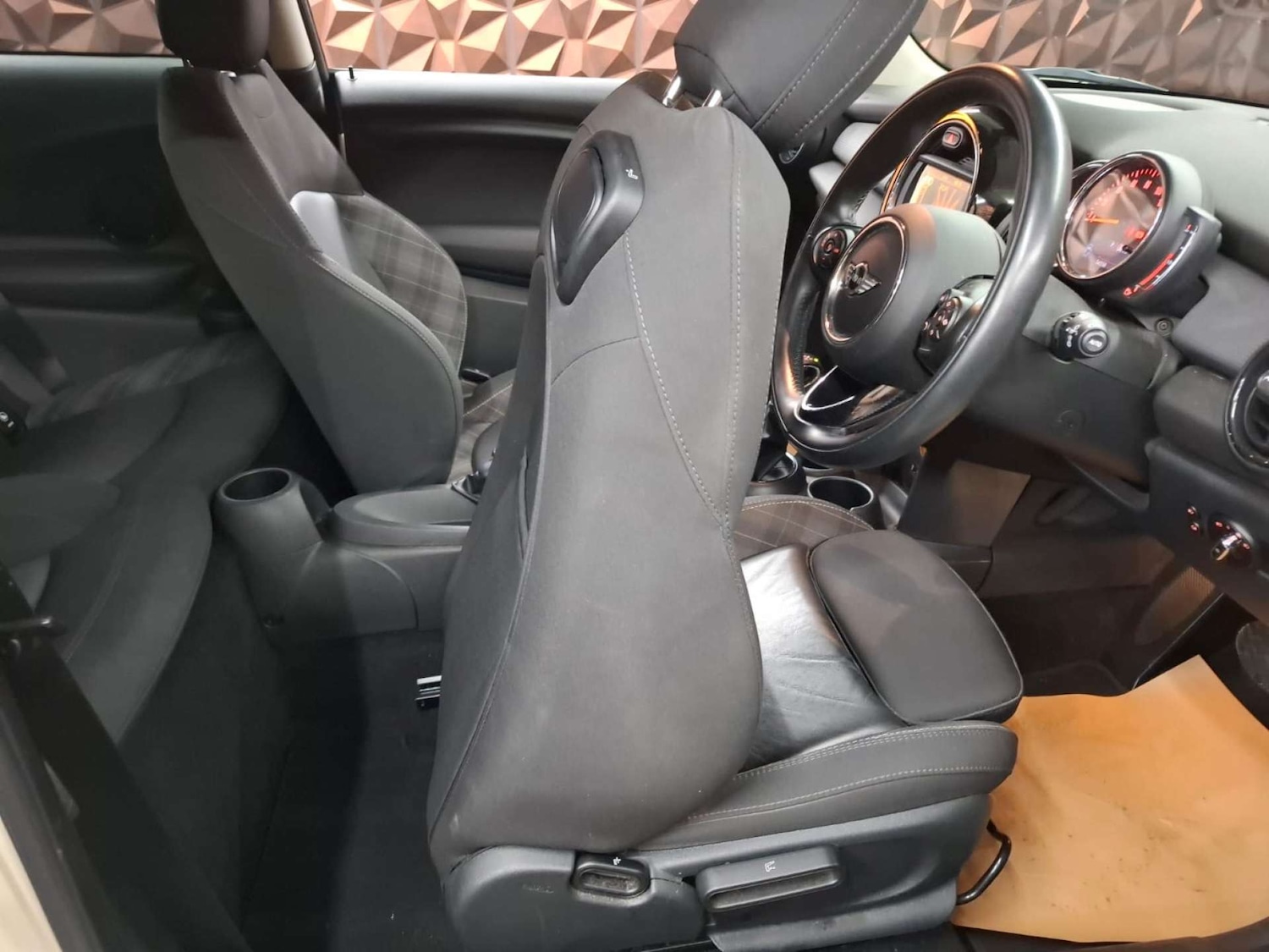 Used MINI Hatch 2018 for sale - 77151221: Photo 19