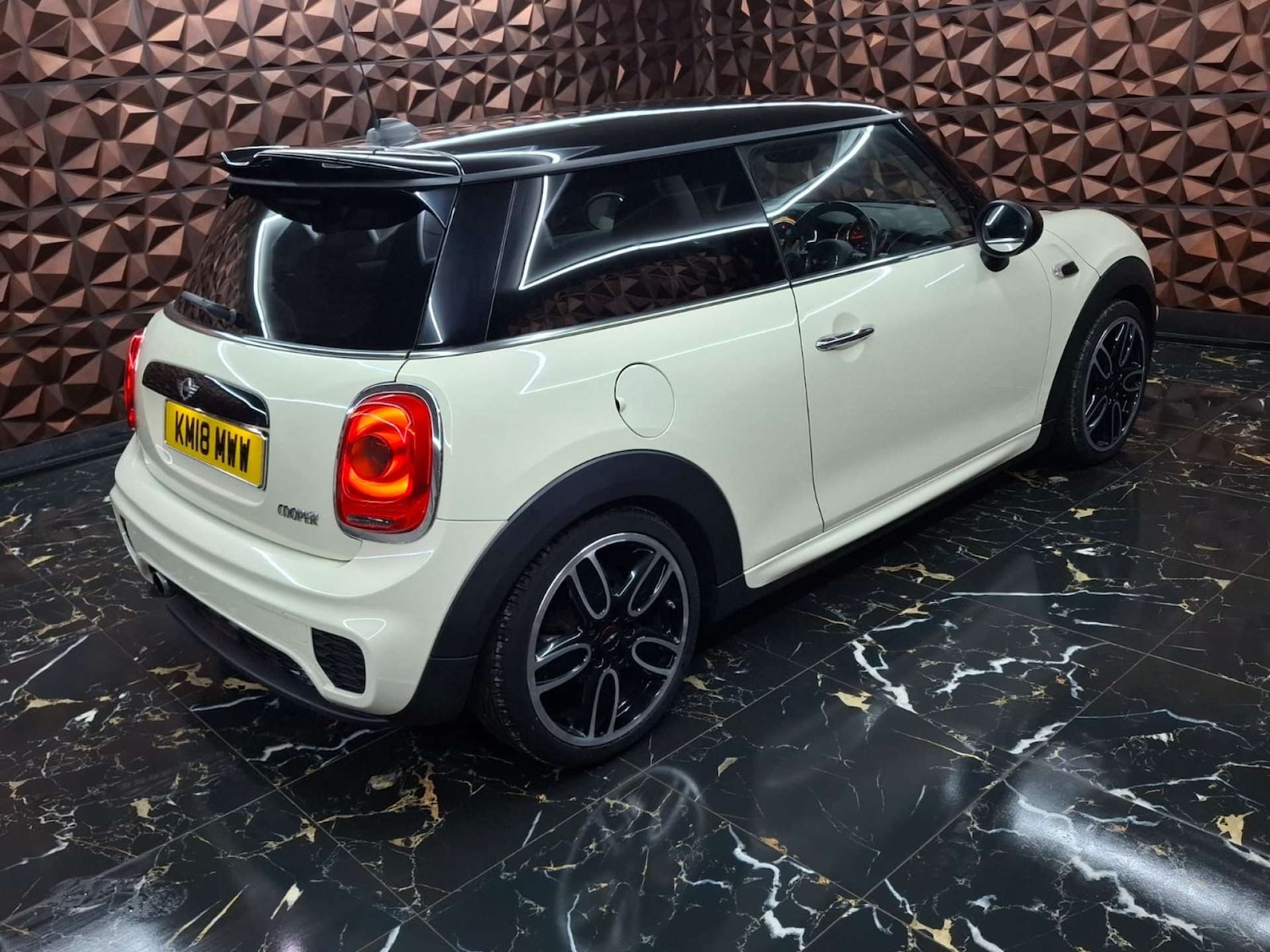 Used MINI Hatch 2018 for sale - 77151221: Photo 9