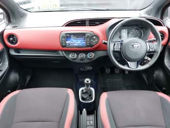 Used Toyota Yaris 2018 for sale - 79759507: Photo