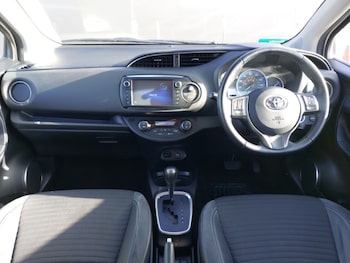 Used Toyota Yaris 2015 for sale - 78606441: Photo