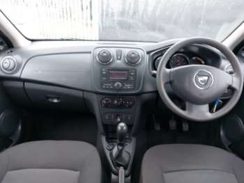 Used Dacia Sandero 2015 for sale - 75413633: Photo