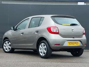 Used Dacia Sandero 2015 for sale - 75413633: Photo