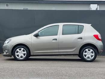 Used Dacia Sandero 2015 for sale - 75413633: Photo