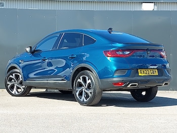 Used Renault Arkana 2023 for sale - 76052532: Photo 3