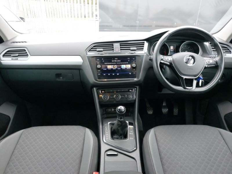 Used Volkswagen Tiguan 2020 for sale - 76771502: Photo 2