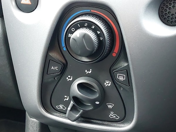 Used Toyota AYGO 2019 for sale - 76225761: Photo 15