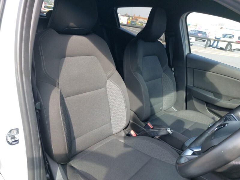 Used Renault Clio 2020 for sale - 77963931: Photo 10