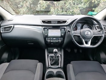 Used Nissan Qashqai 2017 for sale - 77873794: Photo